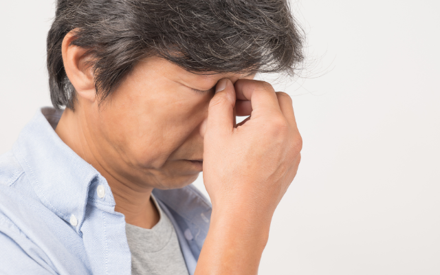 手術を受けた目がまた見えにくい