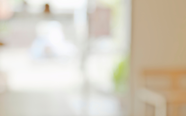 ぼやけて見える